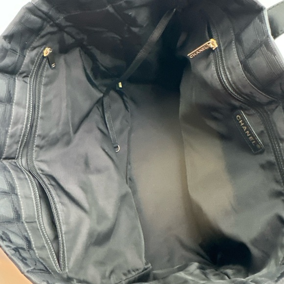 Authentic CHANEL Nylon Travel Tote Bag Handbag - Picture 16 of 16